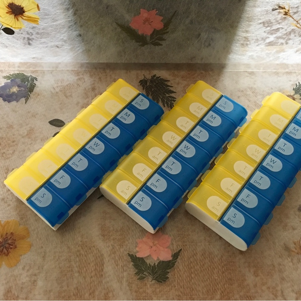 Brand New! Walgreens 7 Day Pill Organizer
AM/PM EZ Fill XL.
